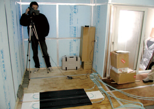 産学官連携事業にて床暖房の研究開発